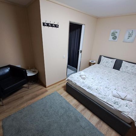 Bed and Breakfast Pusele Шяуляй Экстерьер фото